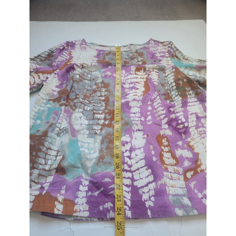 Sedona short-sleeved top a tie-dye or batik-style pattern in shades of purple - Picture 8 of 9